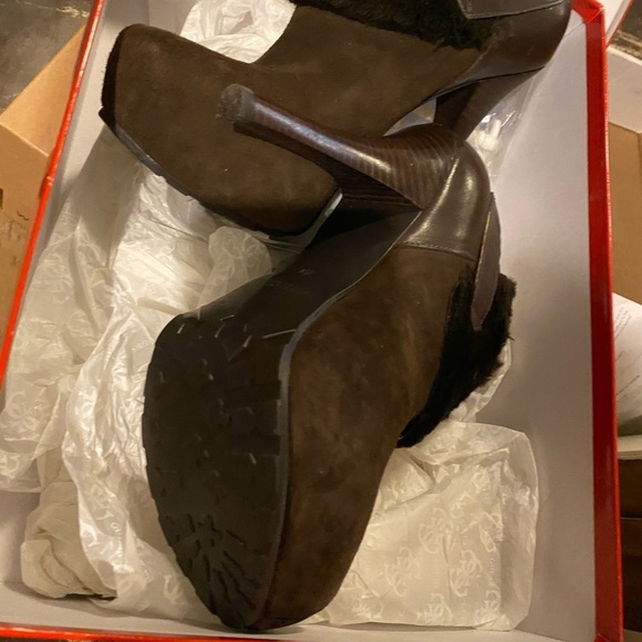 Guess Shoes Oleta Booties Dark Brown Suede, Size 7 - Picture 4 of 5